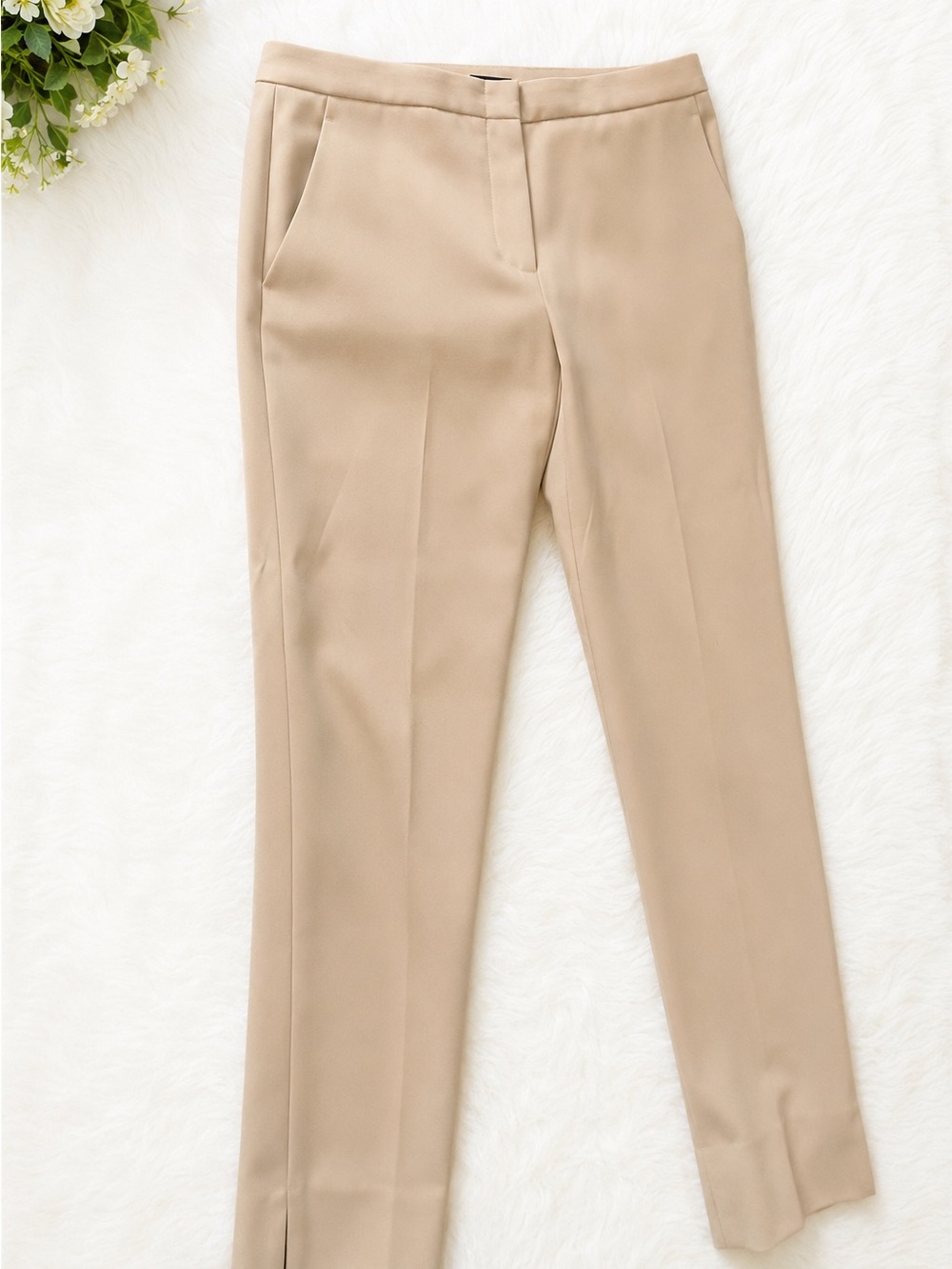 BCBGMAXAZRIA Made In Slim Beige Ankle Trouser Pants Womens S Stretch